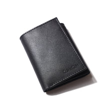 Calvin Klein Men's Leather Trifold Wallet with Key Fob 79027